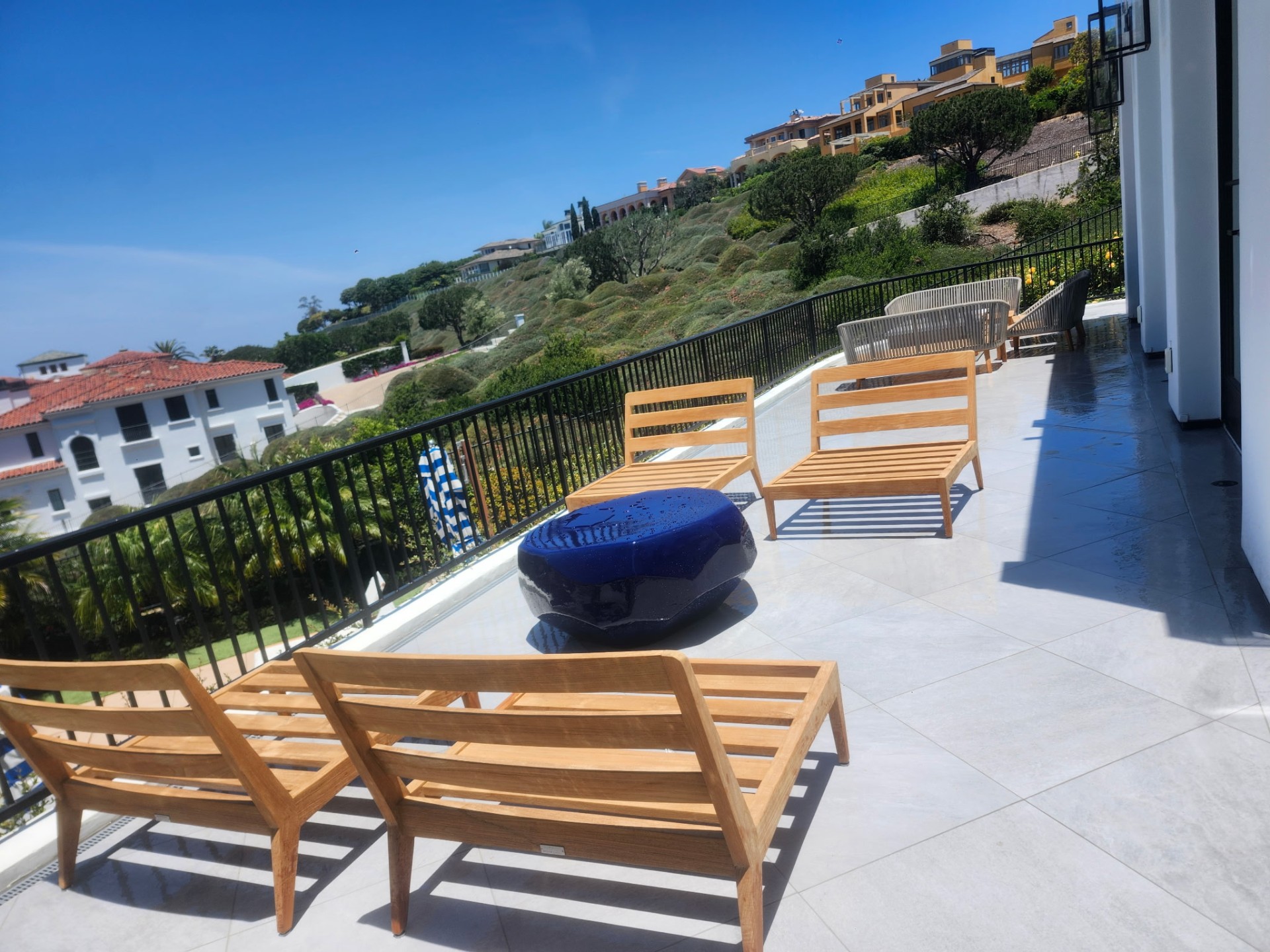 Hilltop Patio Set